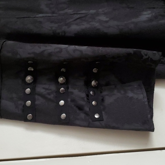 Like New Heart & Rose Brocade Coat - Picture 9 of 16